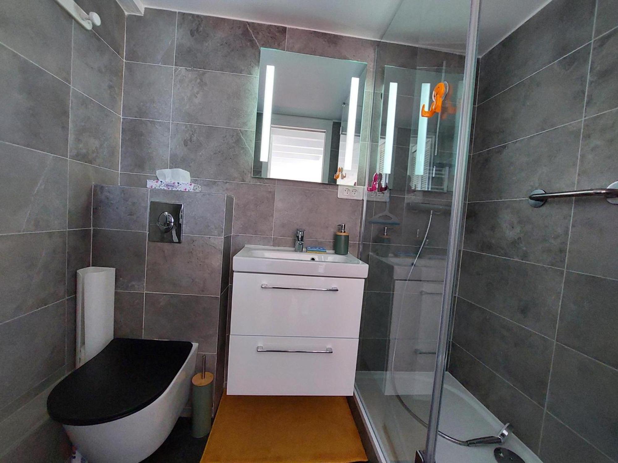 Charmant Appart Renove A 50M De La Plage Avec Balcon Et Parking - Fr-1-550-78 Royan Exterior photo